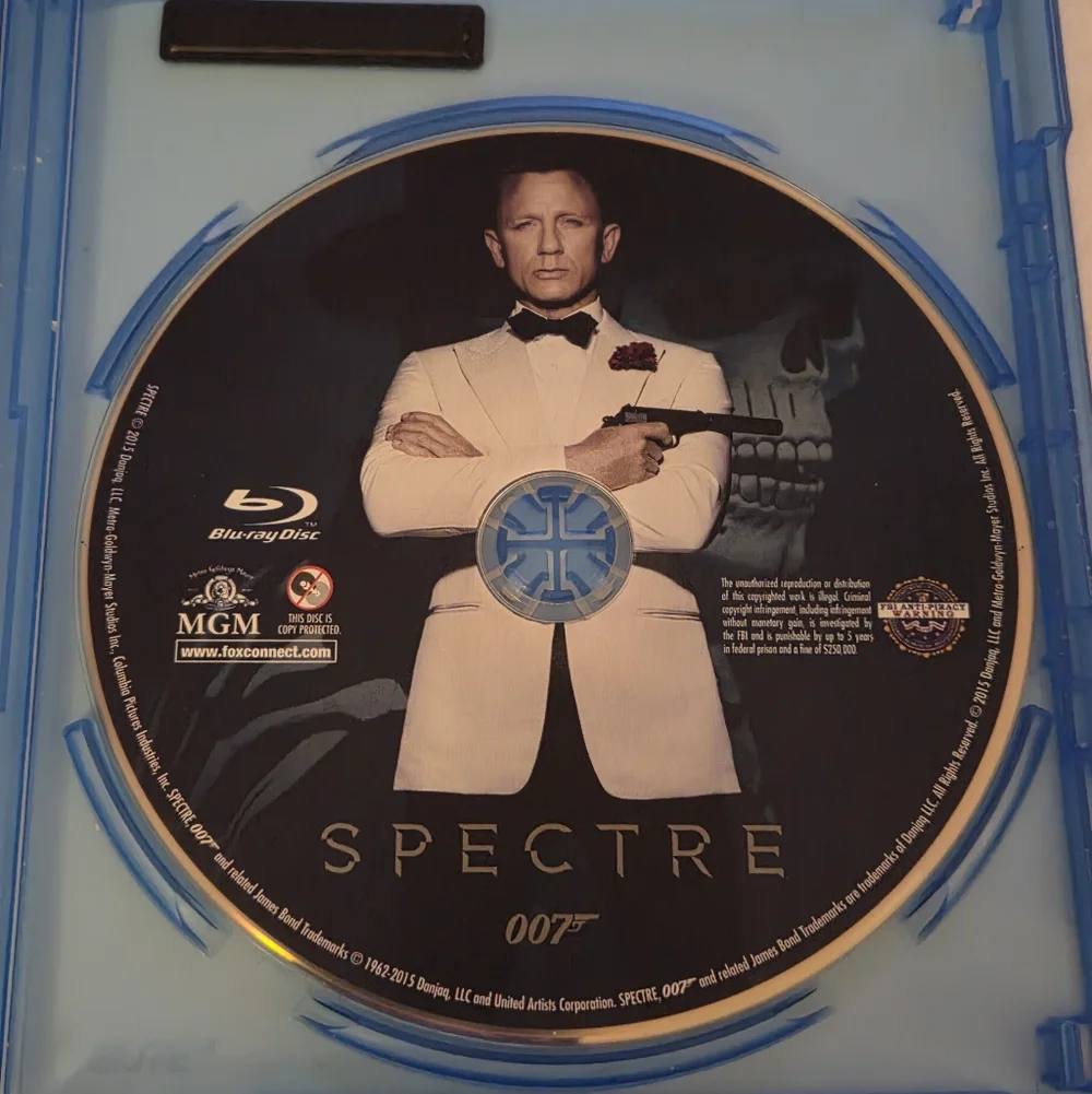 Daniel Craig 007 DVDs & Blu-ray Collection - Picture 16 of 16